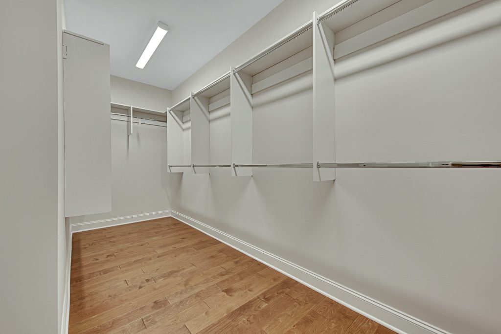 Image #32 for Martin