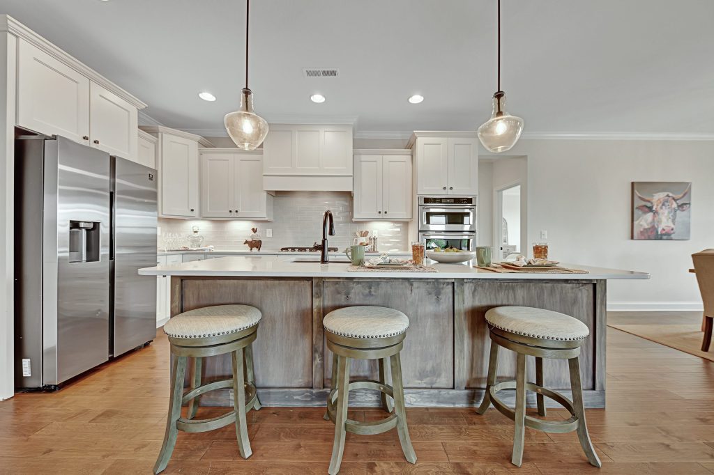 Image #15 for Martin